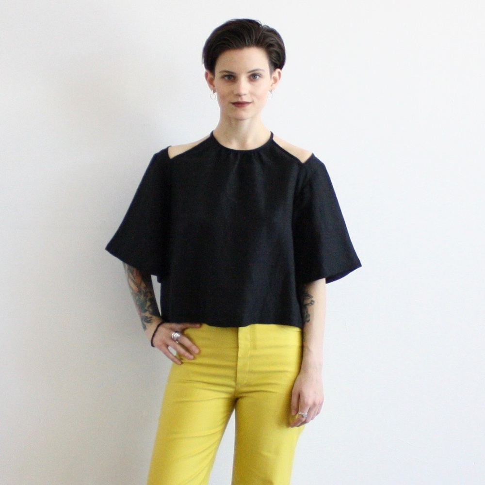 Wray peekaboo sleeves black top